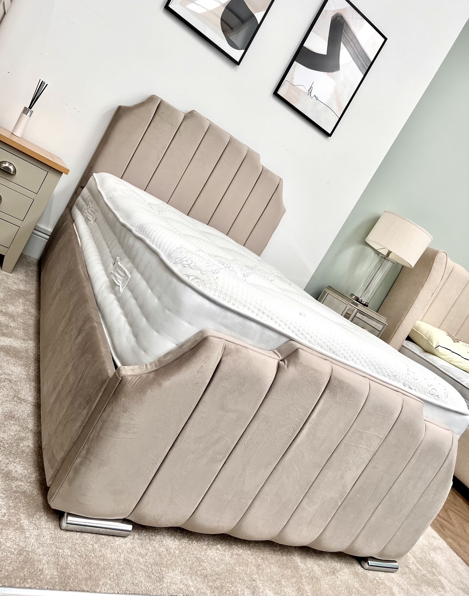 Manhattan Bed - Image 6