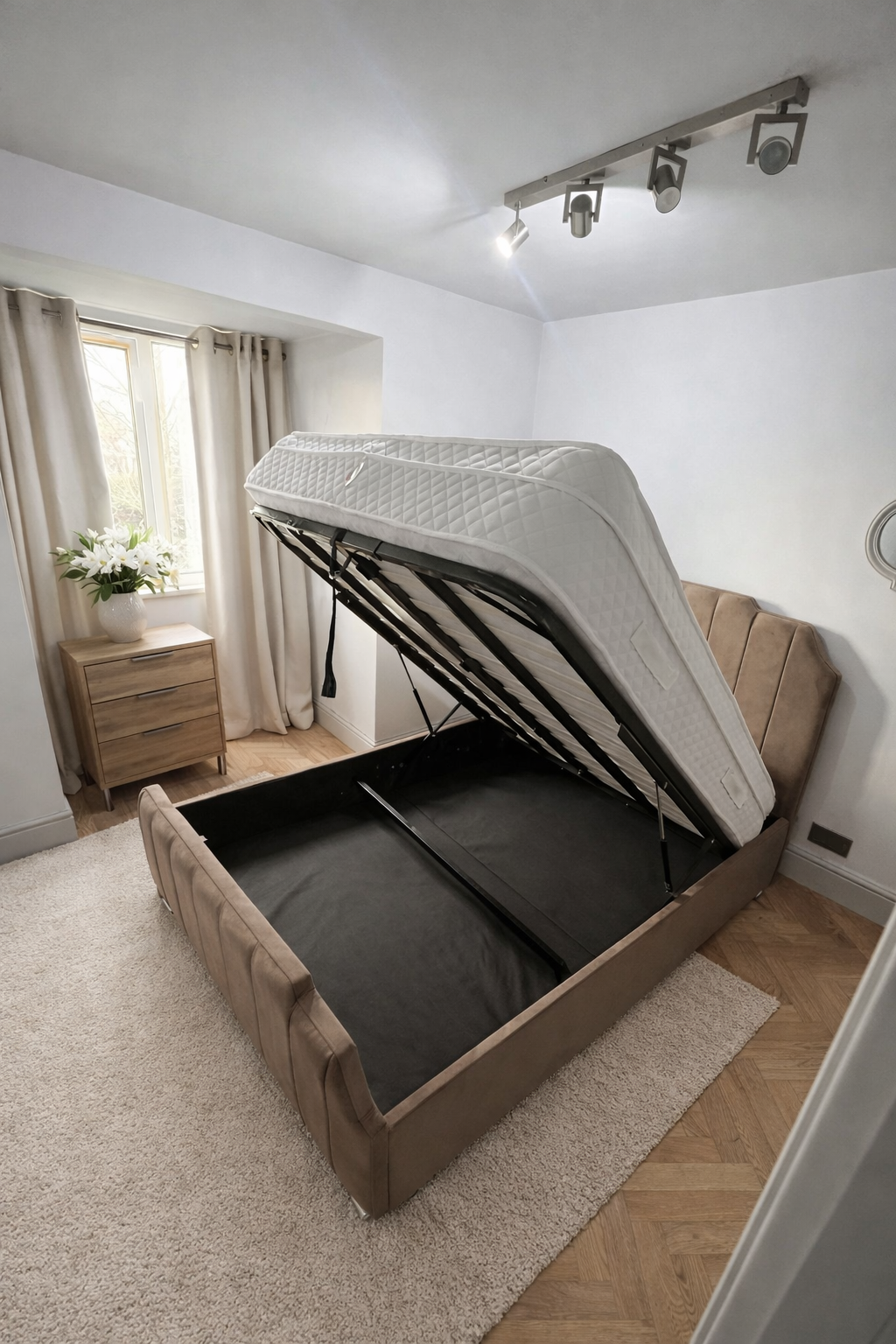 Manhattan Bed - Image 3