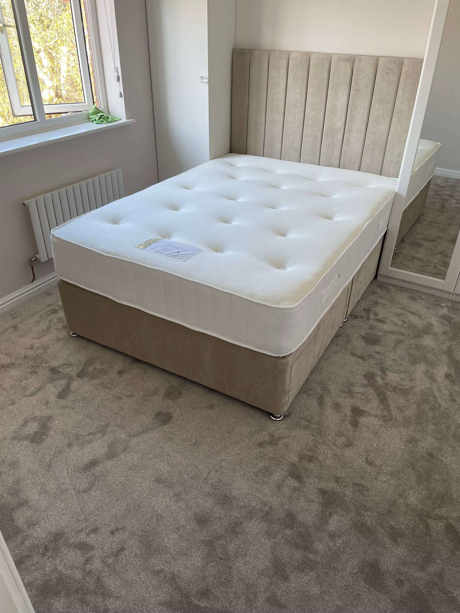 Sophia Divan - Image 2