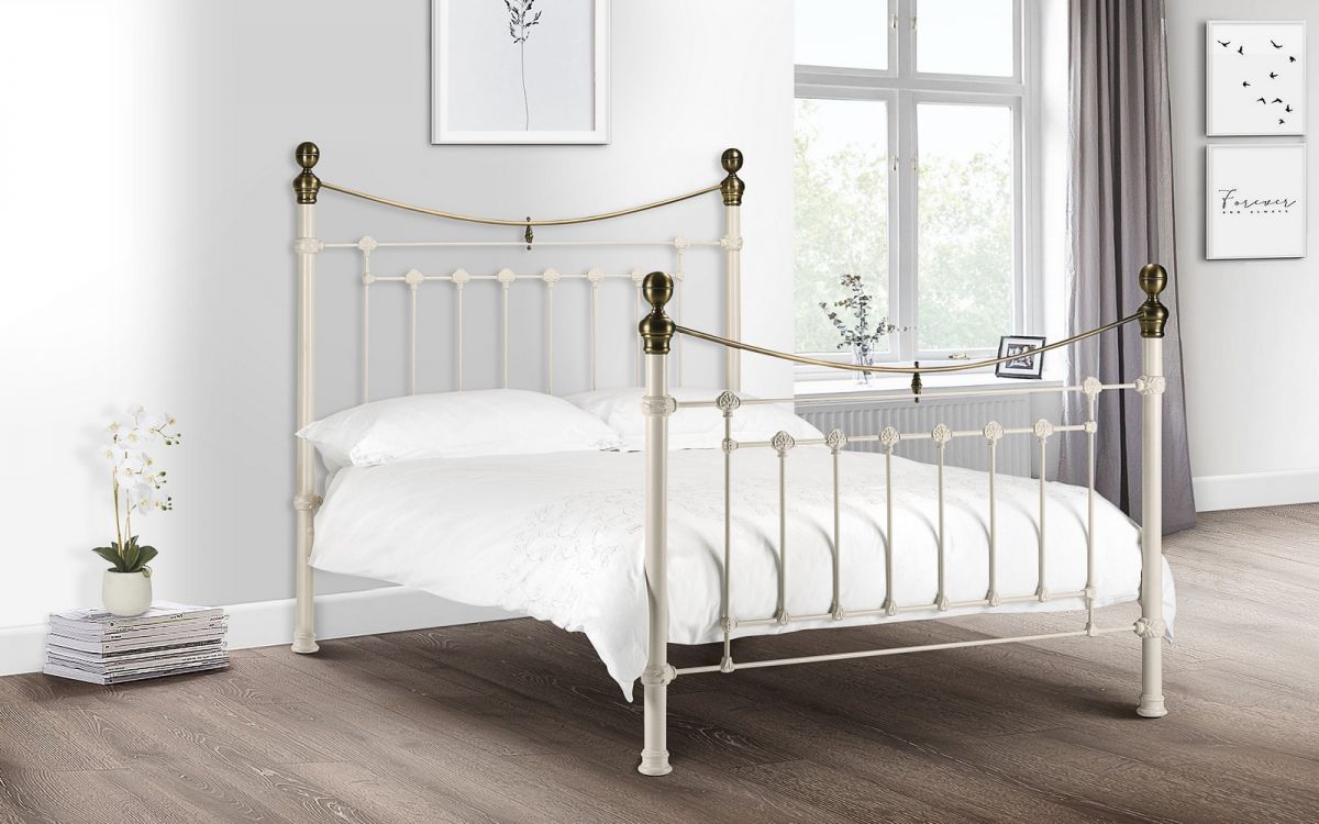 Victoria Metal Bed / Stone White & Brass